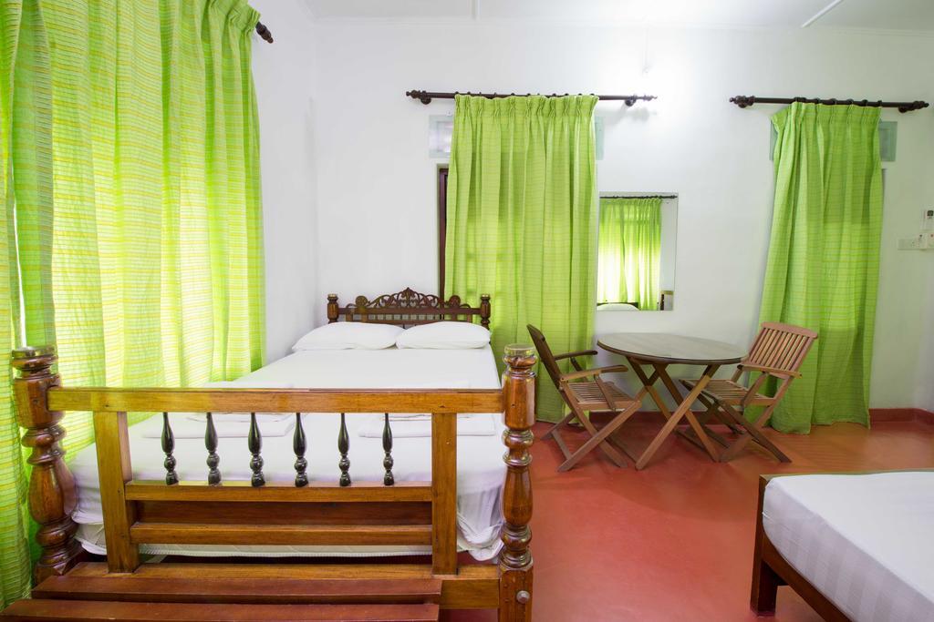 Hamilton House Hotel Negombo Szoba fotó